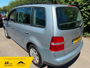 Used Volkswagen Touran 2006 for sale - 75243162: Photo