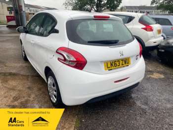 Used Peugeot 208 2014 for sale - 74954591: Photo