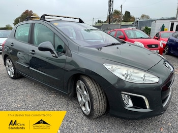 Used Peugeot 308 2013 for sale - 76250256: Photo