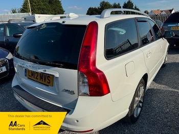 Used Volvo V50 2012 for sale - 79297945: Photo
