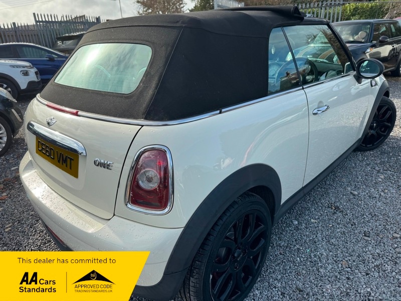 Used MINI Convertible 2010 for sale - 77655894: Photo 5