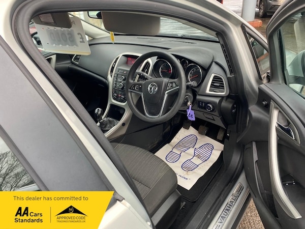 Used Vauxhall Astra 2010 for sale - 73808143: Photo 5