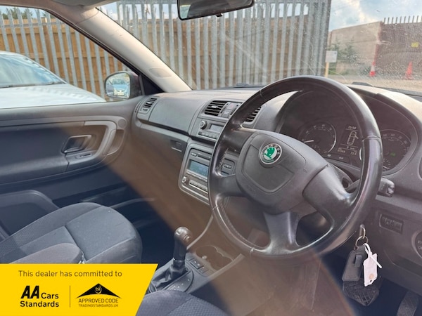 Used Skoda Fabia 2011 for sale - 76098365: Photo 5