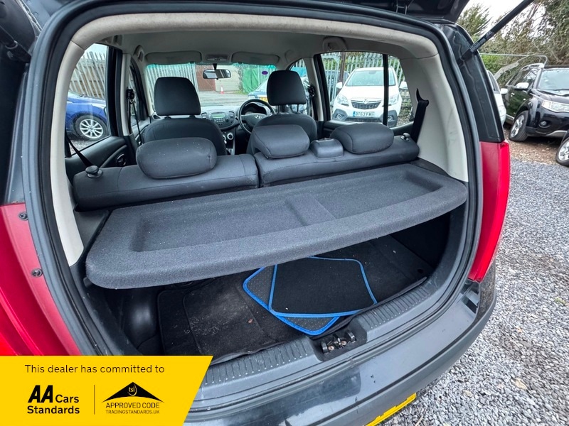 Used Hyundai i10 2011 for sale - 76740881: Photo 10