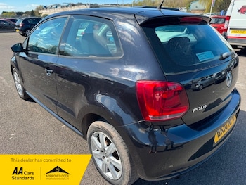 Used Volkswagen Polo 2010 for sale - 79241891: Photo