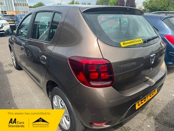 Used Dacia Sandero 2017 for sale - 78632733: Photo