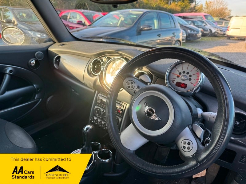 Used MINI Convertible 2007 for sale - 76665917: Photo 5