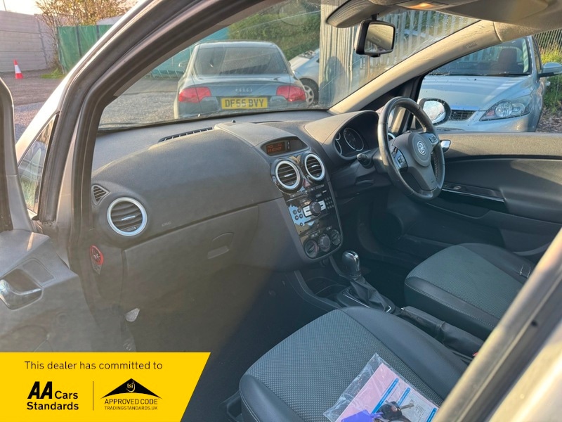 Used Vauxhall Corsa 2010 for sale - 76896661: Photo 8