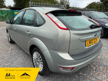 Used Ford Focus 2010 for sale - 76224147: Photo 2