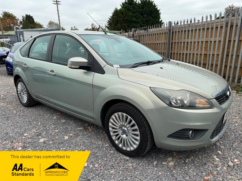 Used Ford Focus 2010 for sale - 76224147: Photo 4