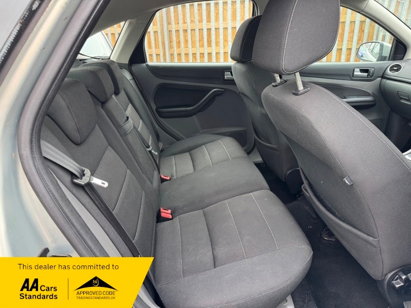 Used Ford Focus 2010 for sale - 76224147: Photo 6