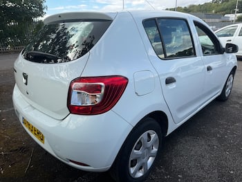 Used Dacia Sandero 2013 for sale - 79778797: Photo