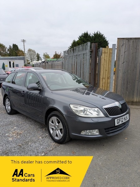 Used Skoda Octavia 2012 for sale - 76304547: Photo 2