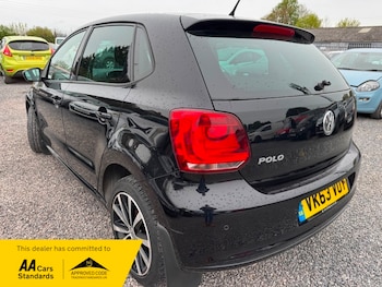 Used Volkswagen Polo 2013 for sale - 77921002: Photo