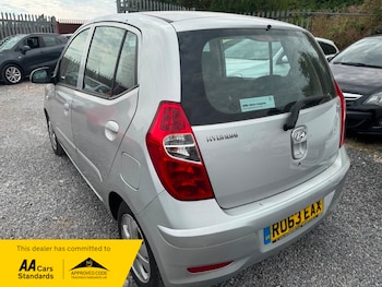 Used Hyundai i10 2013 for sale - 79328112: Photo