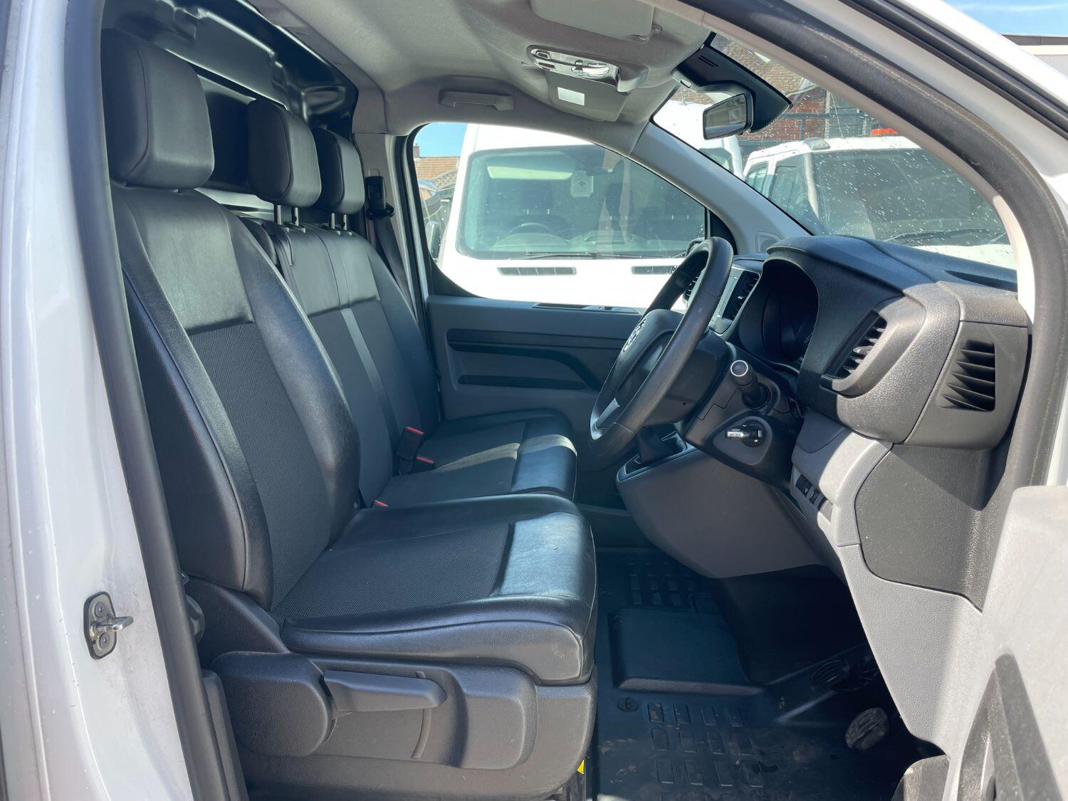 Used Vauxhall Vivaro 2021 for sale - 76769183: Photo 4