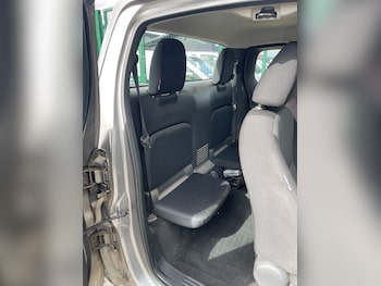 Used Nissan Navara 2016 for sale - 79588912: Photo