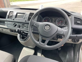 Used Volkswagen Transporter 2017 for sale - 75446451: Photo