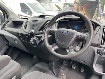 Used Ford Transit 2019 for sale - 76082732: Photo
