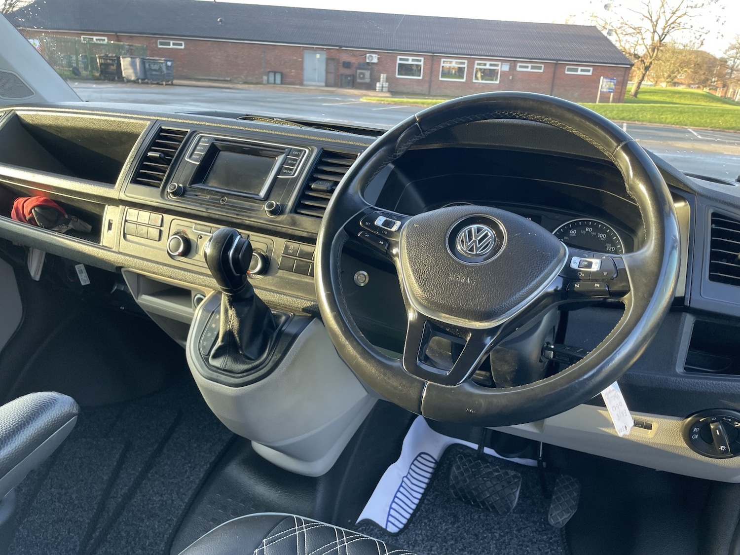 Used Volkswagen Transporter 2018 for sale - 76799094: Photo 9