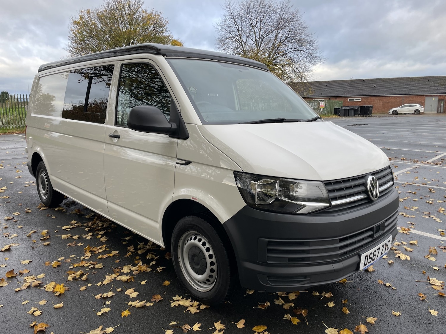 Used Volkswagen Transporter 2017 for sale - 76449359: Photo 1