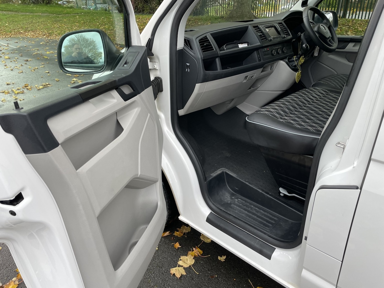 Used Volkswagen Transporter 2017 for sale - 76449359: Photo 11