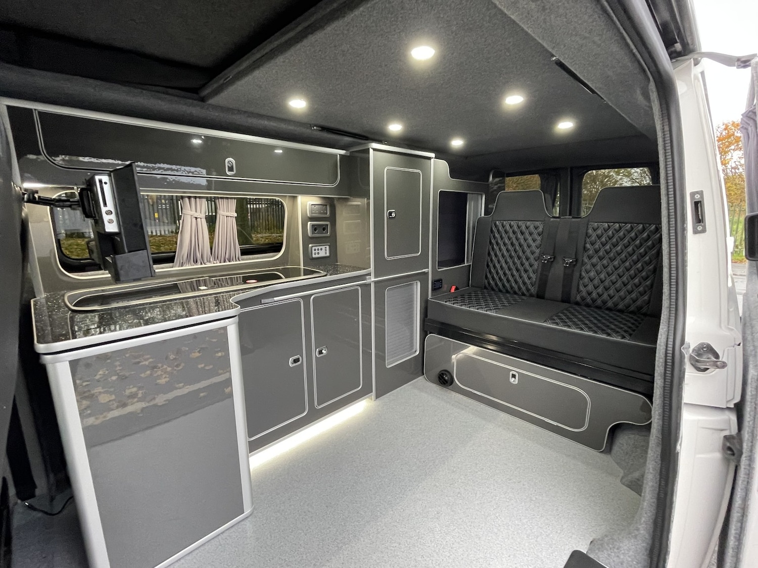 Used Volkswagen Transporter 2017 for sale - 76449359: Photo 14