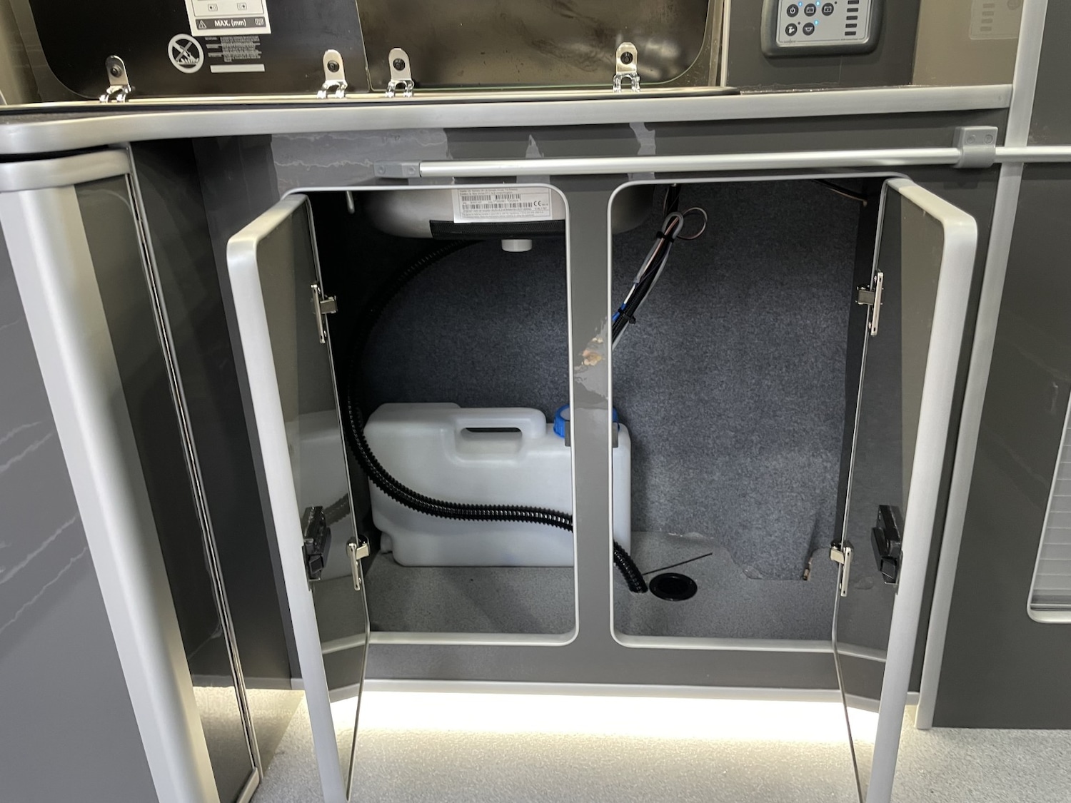 Used Volkswagen Transporter 2017 for sale - 76449359: Photo 25