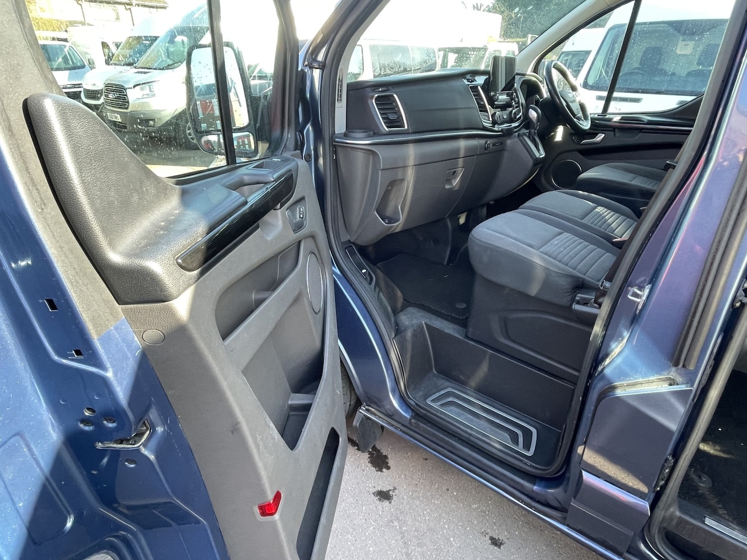 Used Ford Tourneo Custom 2020 for sale - 77735692: Photo 15