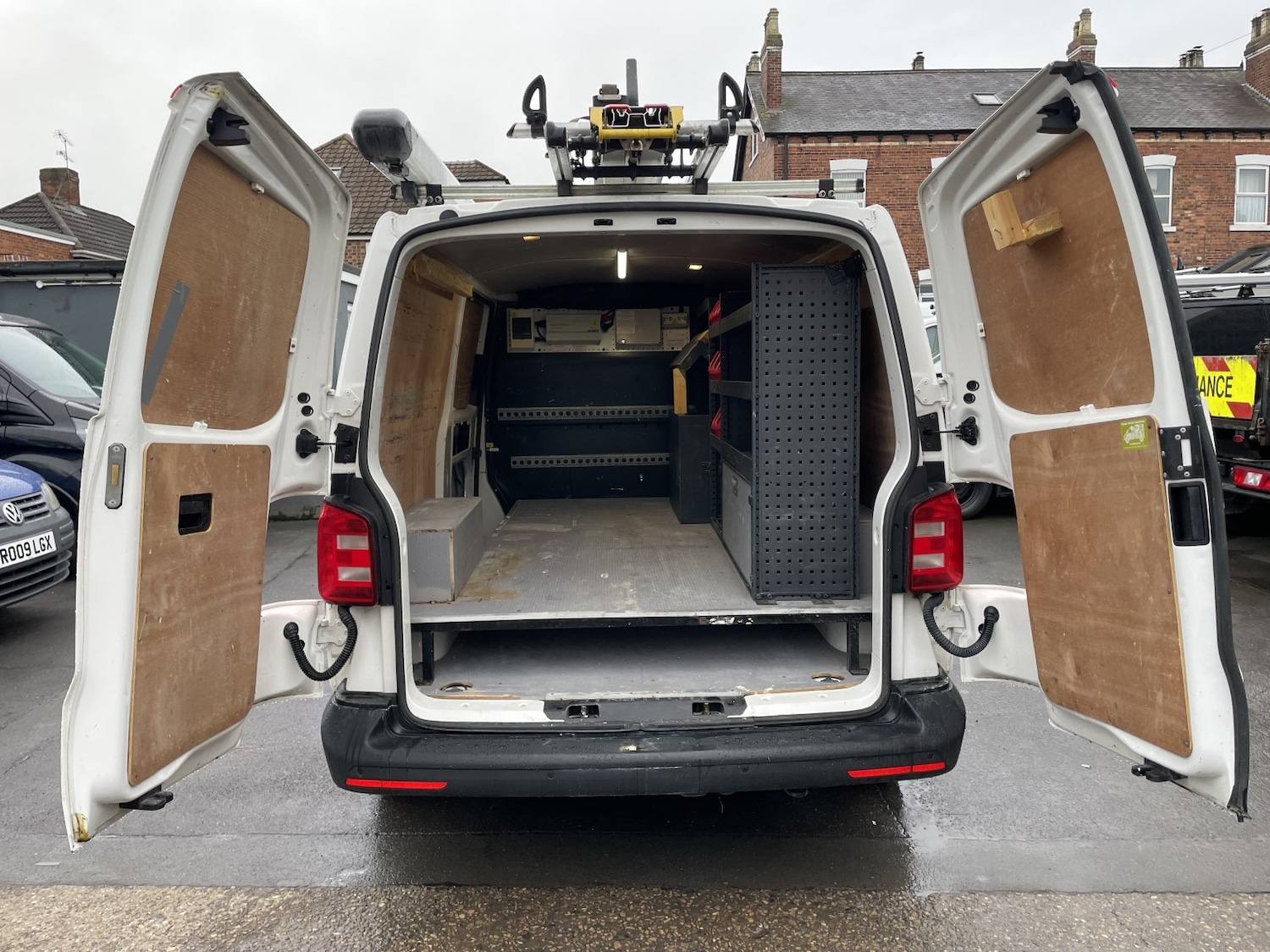 Used Volkswagen Transporter 2017 for sale - 76957218: Photo 11