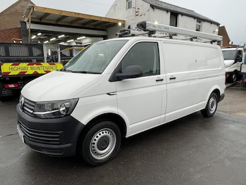 Used Volkswagen Transporter 2017 for sale - 76957218: Photo