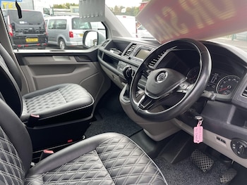 Used Volkswagen Transporter 2018 for sale - 79471156: Photo
