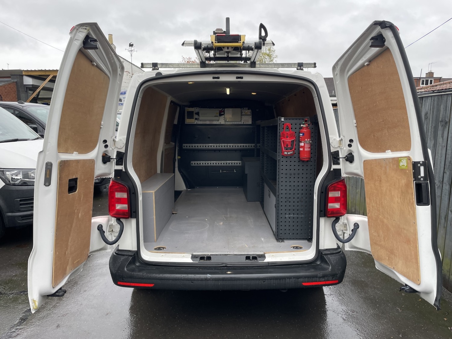 Used Volkswagen Transporter 2017 for sale - 76986789: Photo 11