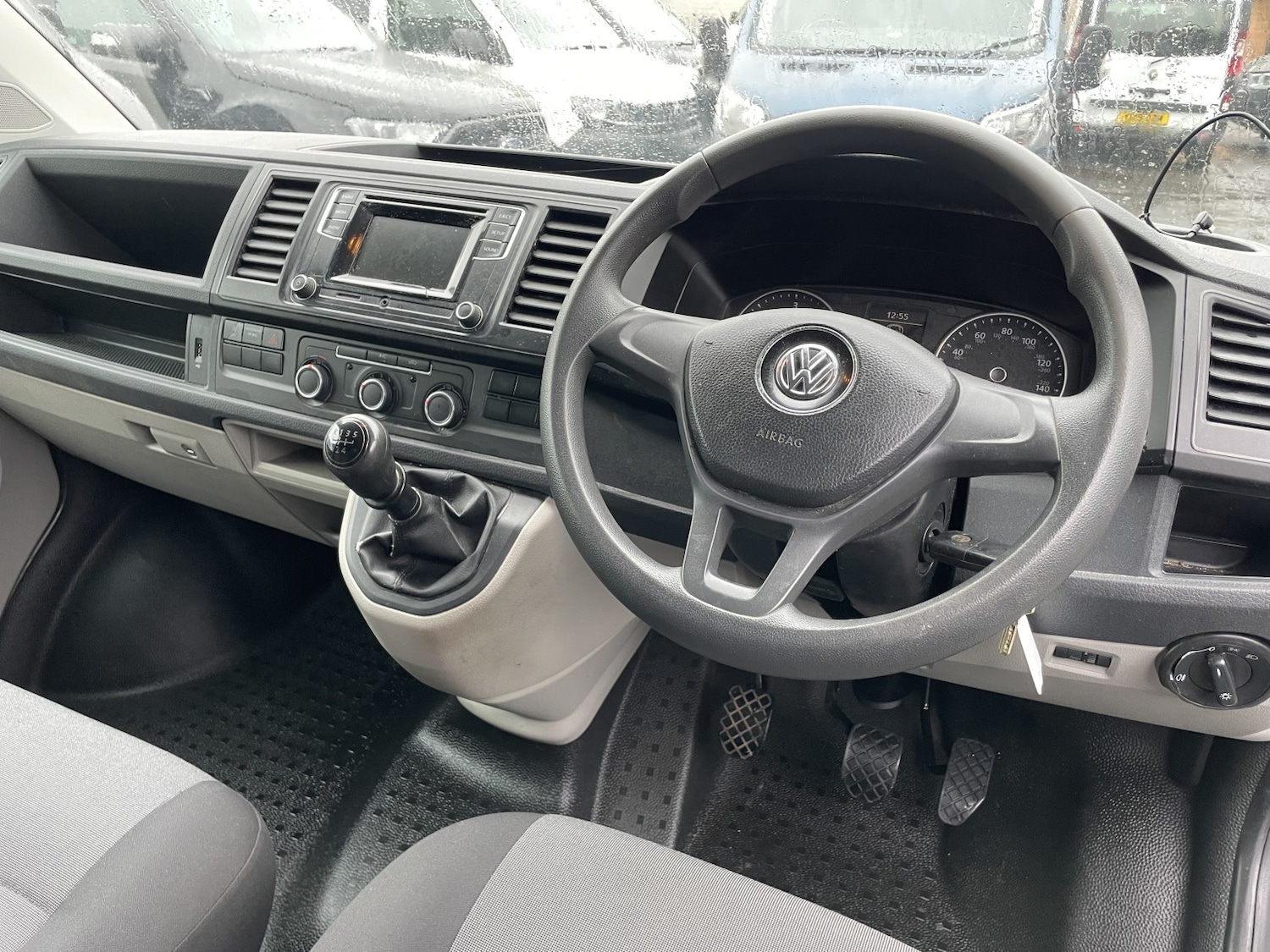 Used Volkswagen Transporter 2017 for sale - 76986789: Photo 5