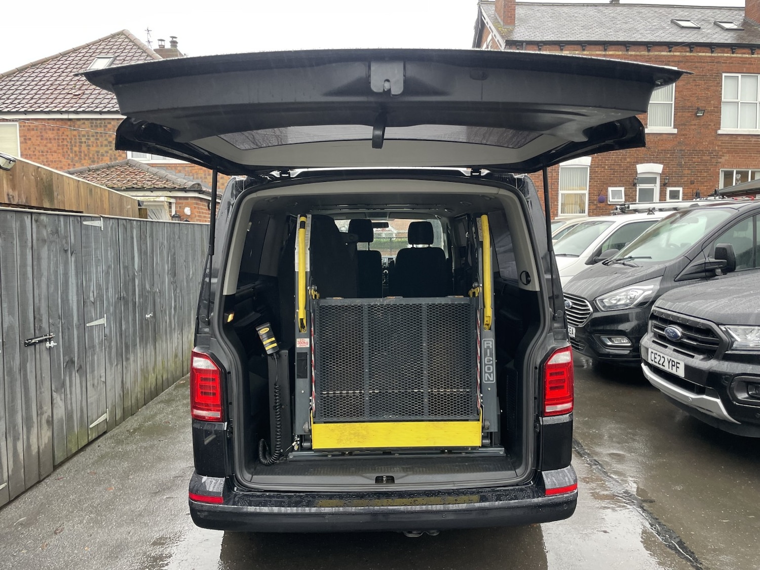 Used Volkswagen Transporter Shuttle 2017 for sale - 77465069: Photo 14