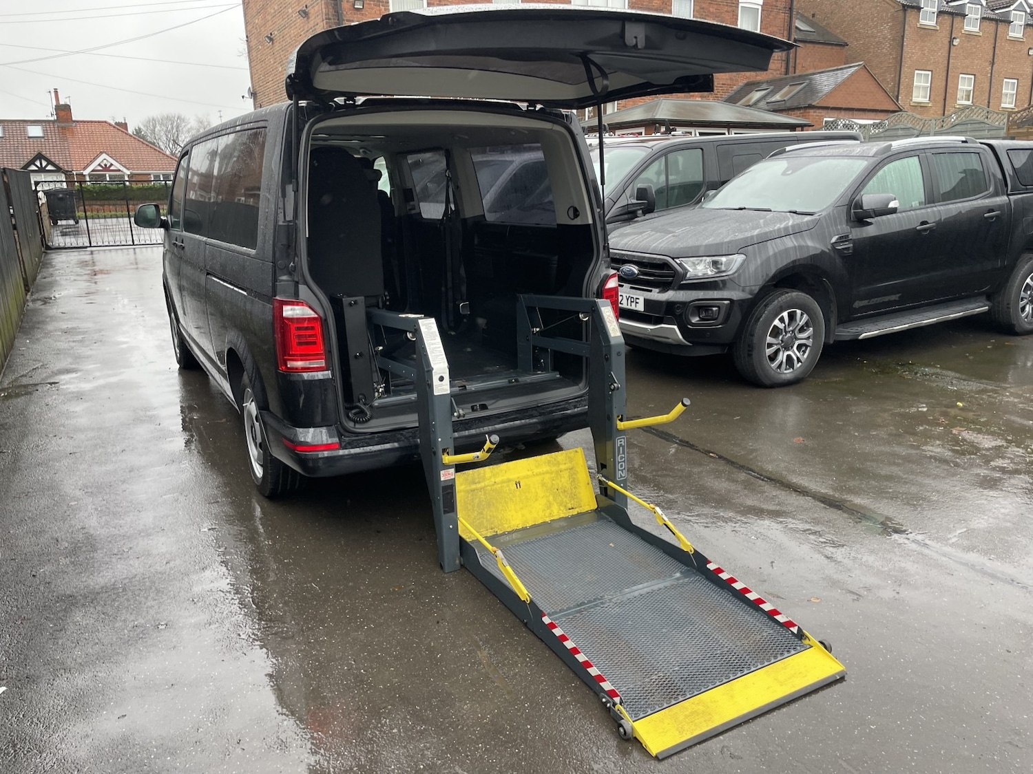 Used Volkswagen Transporter Shuttle 2017 for sale - 77465069: Photo 15