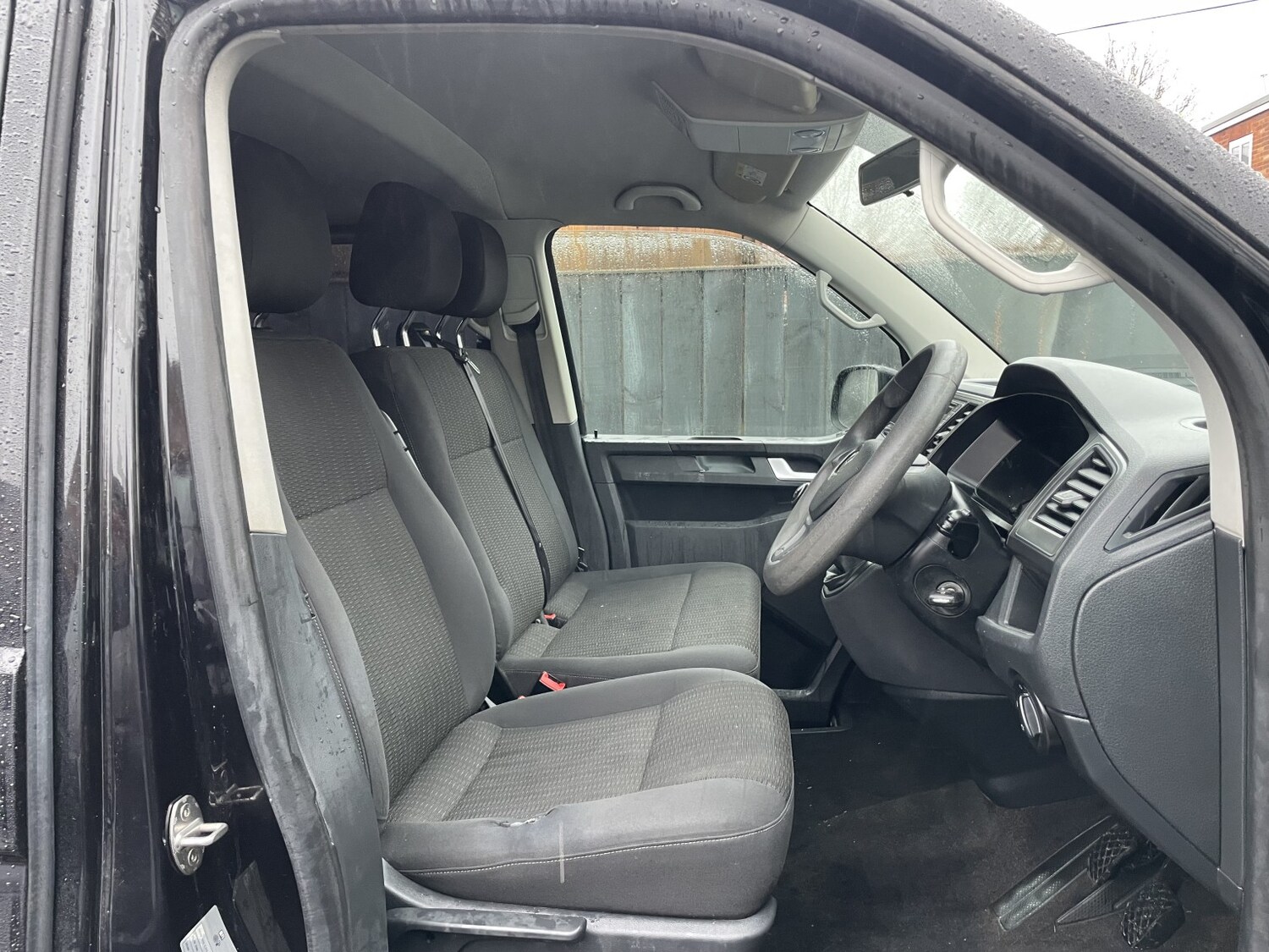 Used Volkswagen Transporter Shuttle 2017 for sale - 77465069: Photo 7