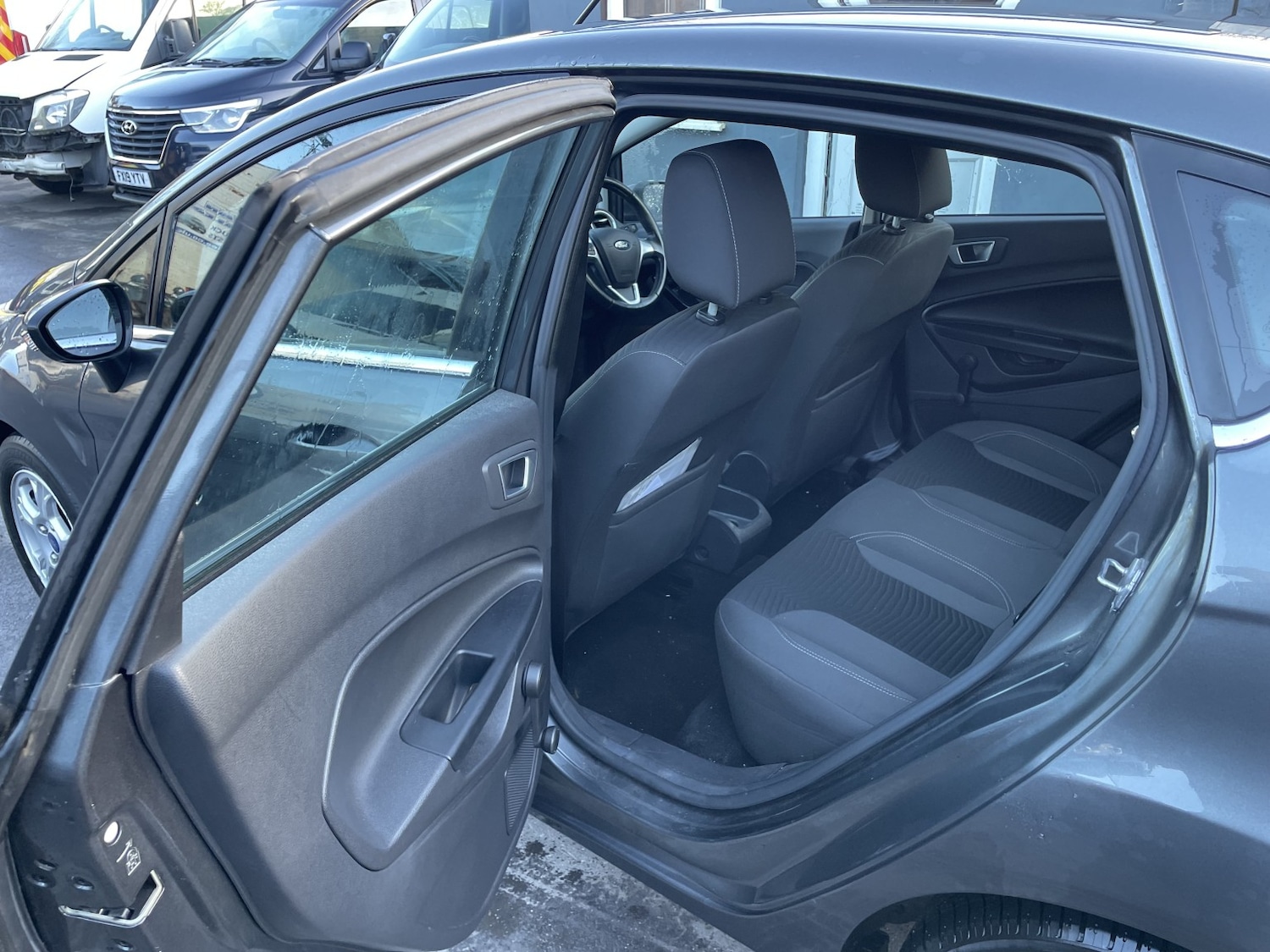 Used Ford Fiesta 2017 for sale - 77073073: Photo 11