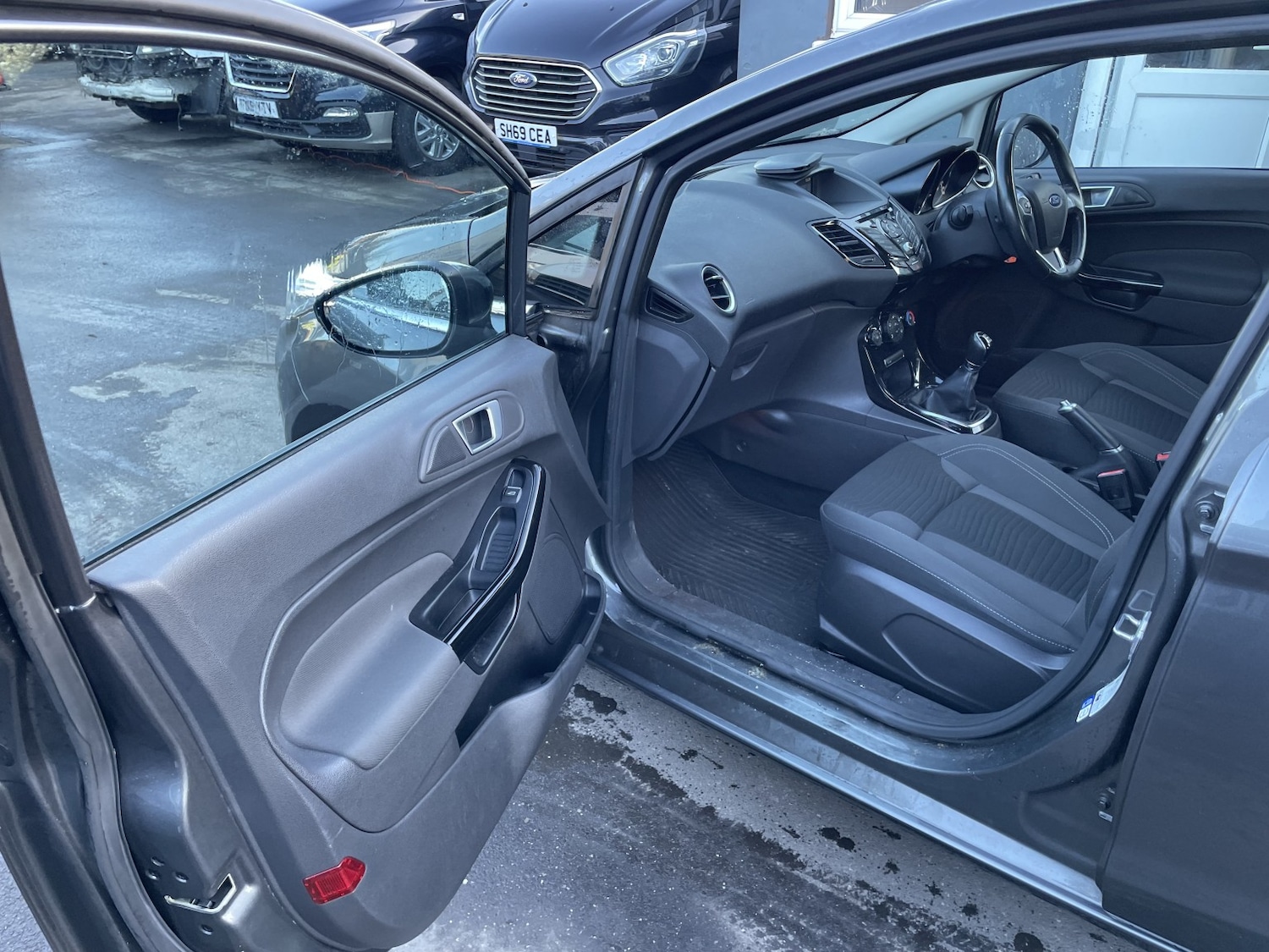 Used Ford Fiesta 2017 for sale - 77073073: Photo 12