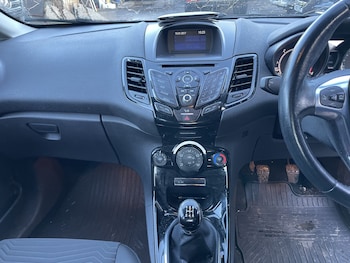 Used Ford Fiesta 2017 for sale - 77073073: Photo