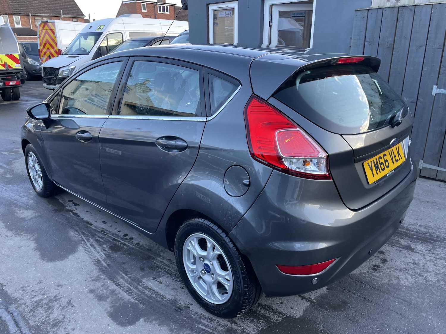 Used Ford Fiesta 2017 for sale - 77073073: Photo 9