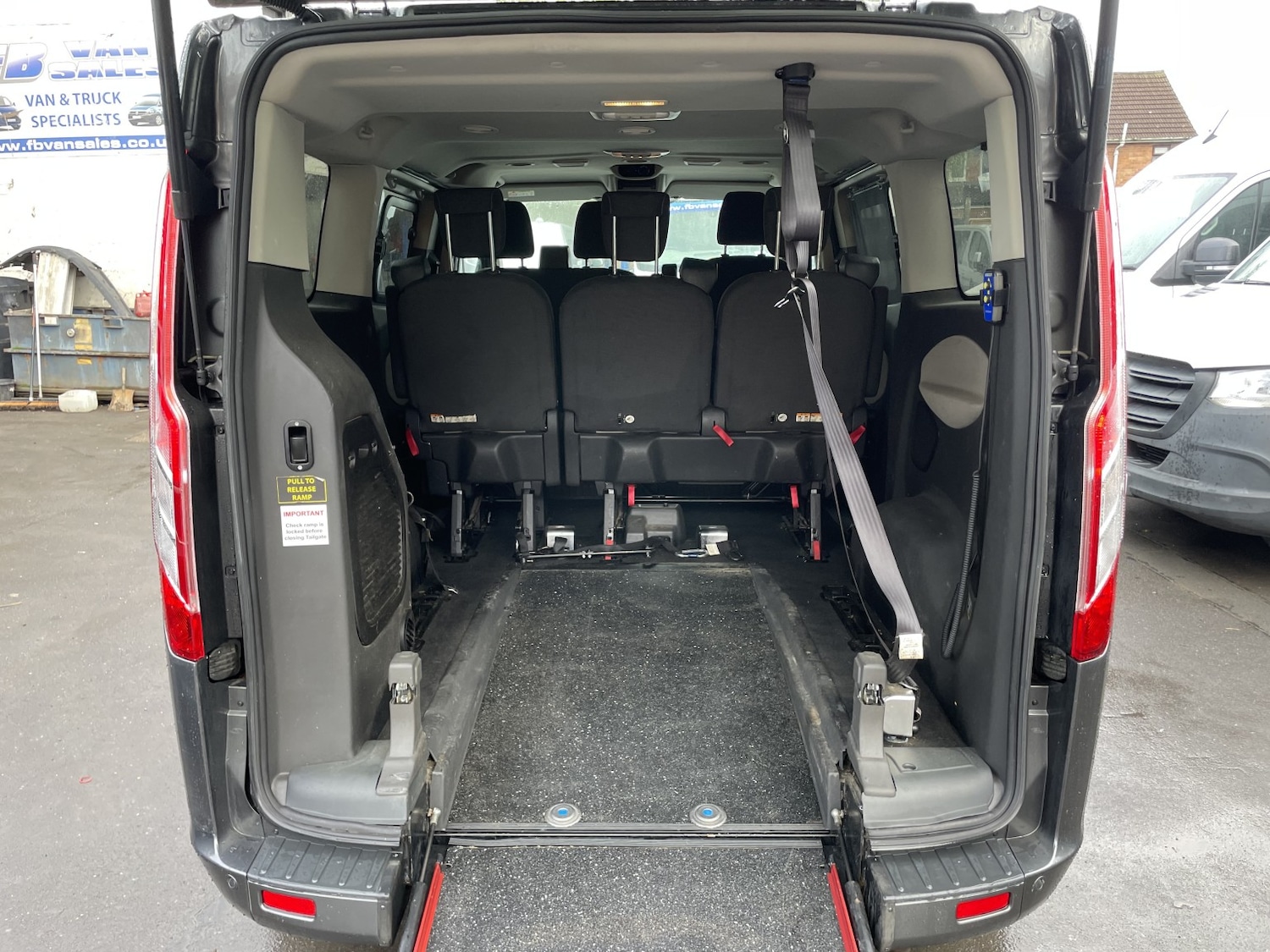 Used Ford Tourneo Custom 2018 for sale - 76334842: Photo 14