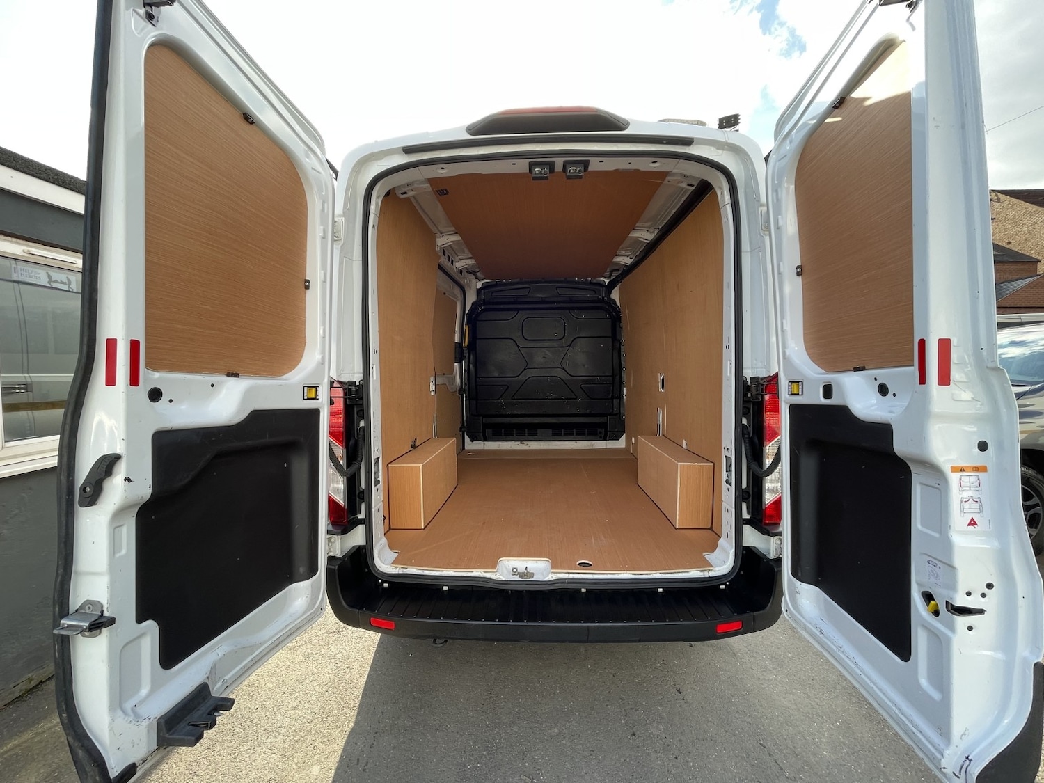 Used Ford Transit 2019 for sale - 76120329: Photo 9