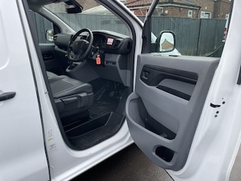 Used Peugeot Expert 2019 for sale - 76521124: Photo