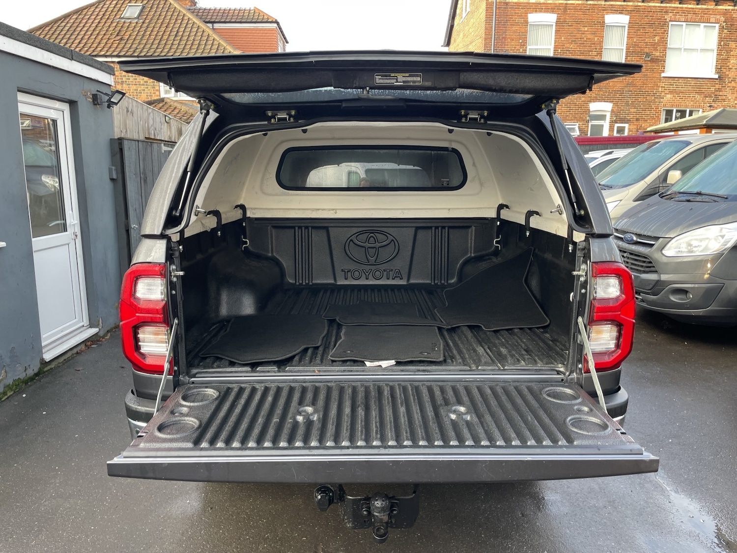 Used Toyota Hilux 2022 for sale - 76329756: Photo 12