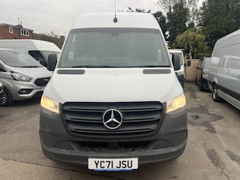 Mercedes-Benz Sprinter feature image 2