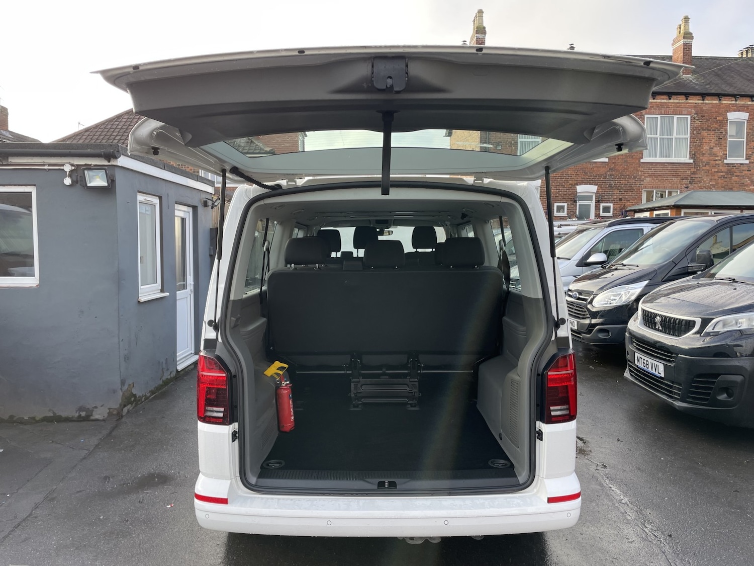 Used Volkswagen Transporter Shuttle 2021 for sale - 76836960: Photo 11