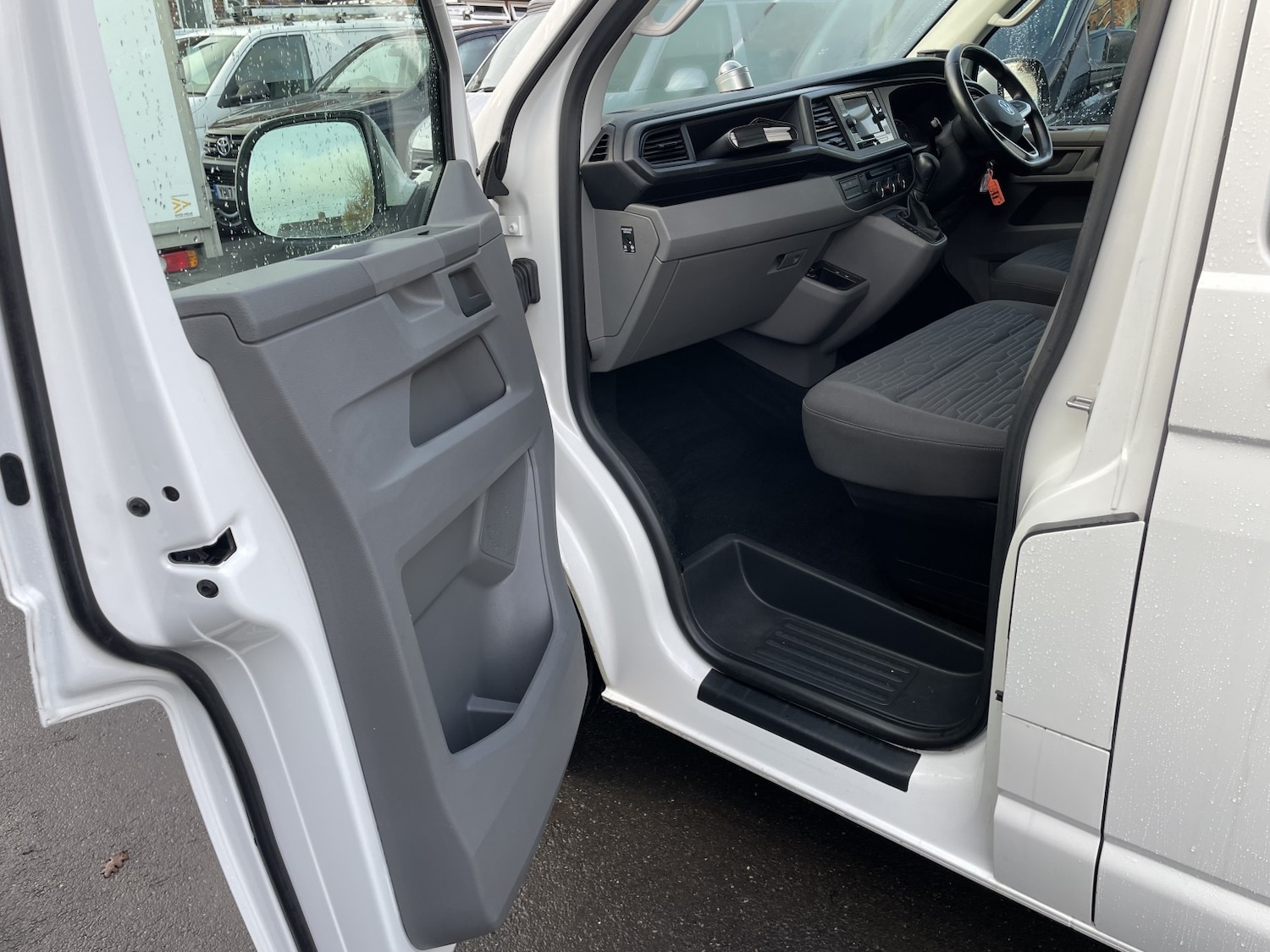 Used Volkswagen Transporter Shuttle 2021 for sale - 76836960: Photo 15