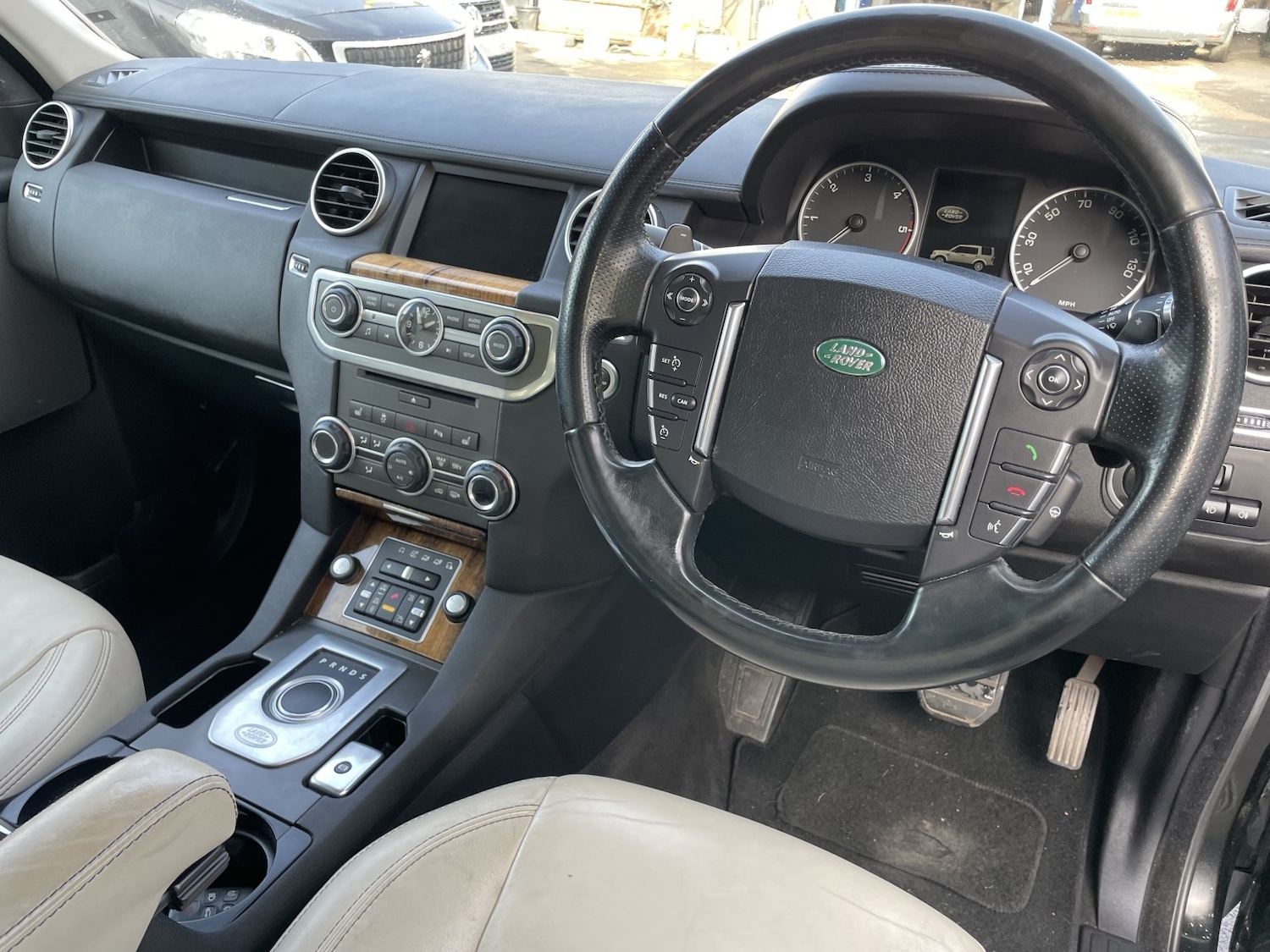 Used Land Rover Discovery 2012 for sale - 76412236: Photo 4