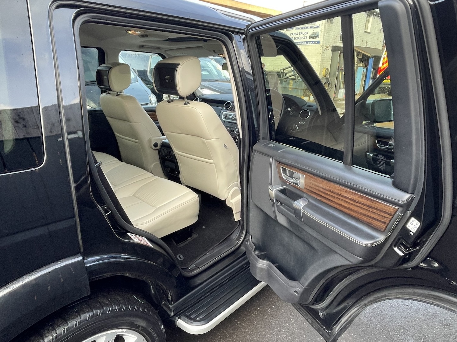 Used Land Rover Discovery 2012 for sale - 76412236: Photo 8